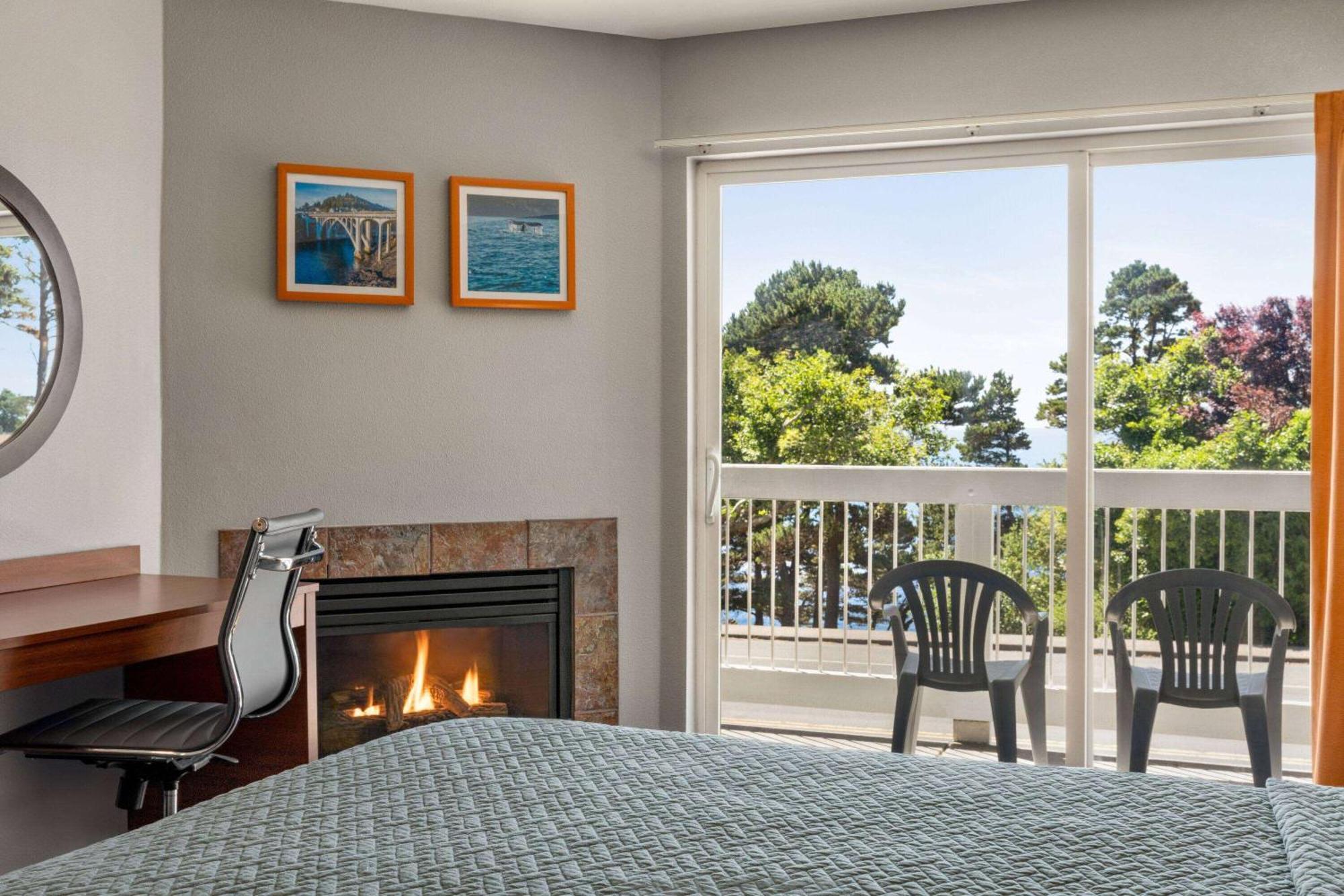 Travelodge By Wyndham Depoe Bay Exterior photo